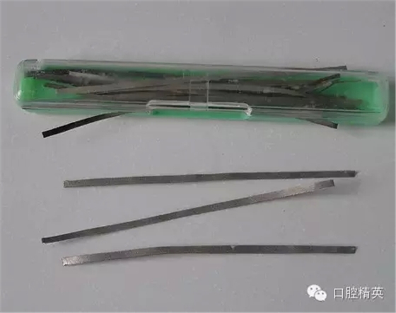 鄰面去釉臨床操作步驟組圖 鄰面去釉臨床操作步驟組圖