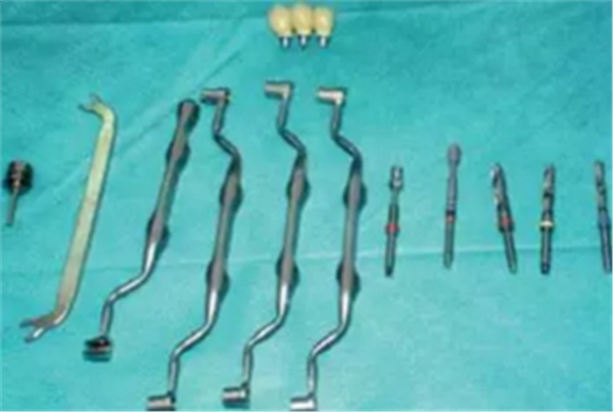 數(shù)字化手段實(shí)現(xiàn)螺絲固位的CADCAM即刻臨時(shí)修復(fù).png 數(shù)字化手段實(shí)現(xiàn)螺絲固位的CADCAM即刻臨時(shí)修復(fù).png