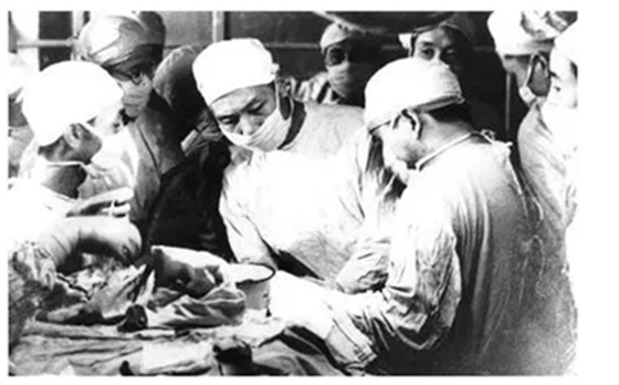 記第四軍醫(yī)大學(xué)最長壽老校長——涂通今的輝煌往事 記第四軍醫(yī)大學(xué)最長壽老校長——涂通今的輝煌往事