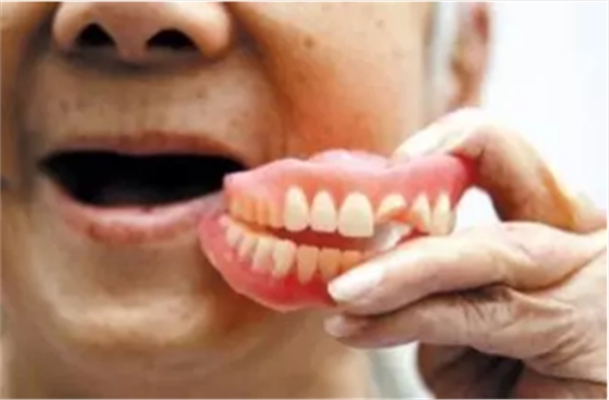 牙齦萎縮怎么辦？