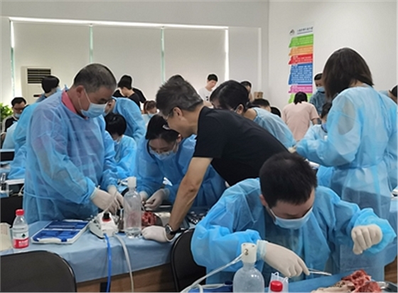 張東星老師南京微創(chuàng)拔牙教學(xué)