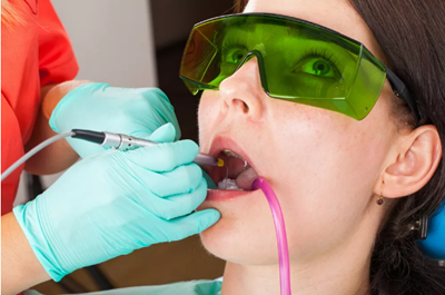 嘴巴里黑黑的好像長(zhǎng)了「痣」？你要當(dāng)心了