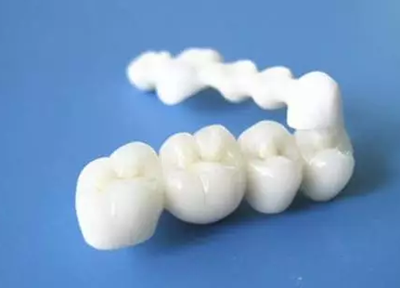 補(bǔ)牙不做冠，療效少一半！根管治療后牙齒已經(jīng)不疼了，為什么還要戴牙冠呢？