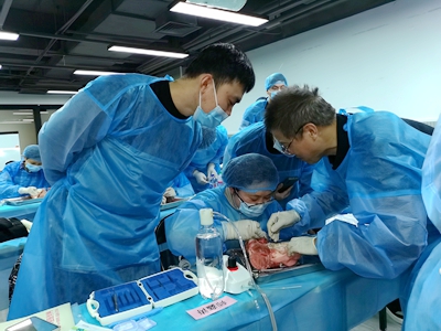 張東星老師上海微創(chuàng)拔牙實(shí)操風(fēng)采 張東星老師上海微創(chuàng)拔牙實(shí)操風(fēng)采