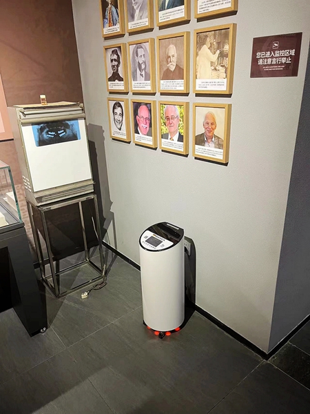 宇森醫(yī)療世界口腔器材博物館里的通力牌水路消毒儀 宇森醫(yī)療世界口腔器材博物館里的通力牌水路消毒儀